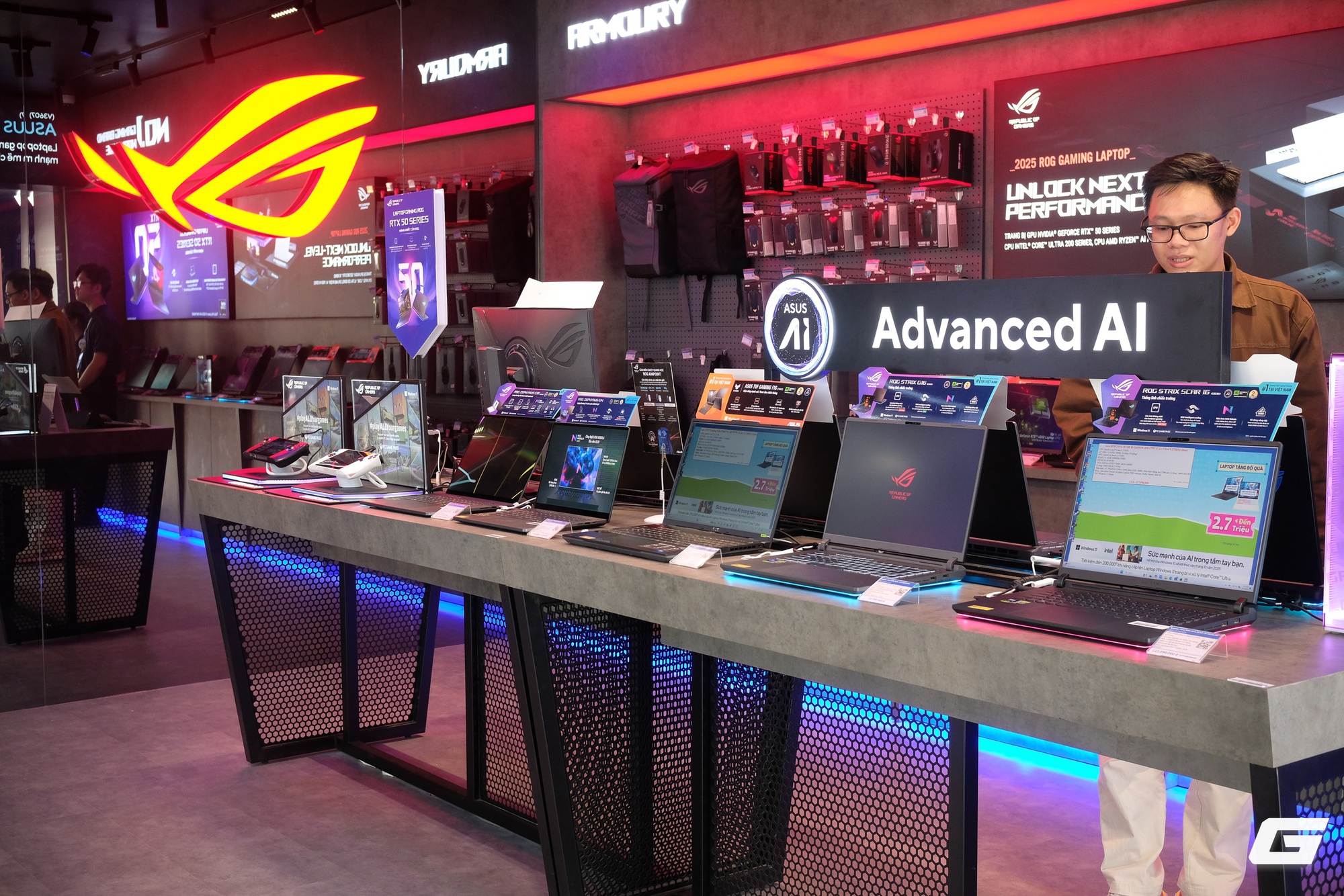 ASUS Exclusive Store đầu tiên tại TP.HCM khai trương, mở rộng mô hình bán lẻ hướng tới trải nghiệm người dùng- Ảnh 5. ASUS Exclusive Store đầu tiên tại TP.HCM khai trương, mở rộng mô hình bán lẻ hướng tới trải nghiệm người dùng- Ảnh 5.