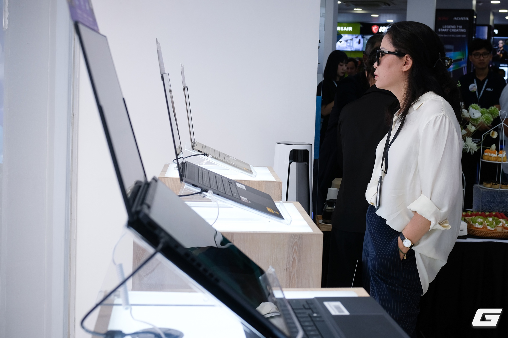 ASUS Exclusive Store đầu tiên tại TP.HCM khai trương, mở rộng mô hình bán lẻ hướng tới trải nghiệm người dùng- Ảnh 10. ASUS Exclusive Store đầu tiên tại TP.HCM khai trương, mở rộng mô hình bán lẻ hướng tới trải nghiệm người dùng- Ảnh 10.