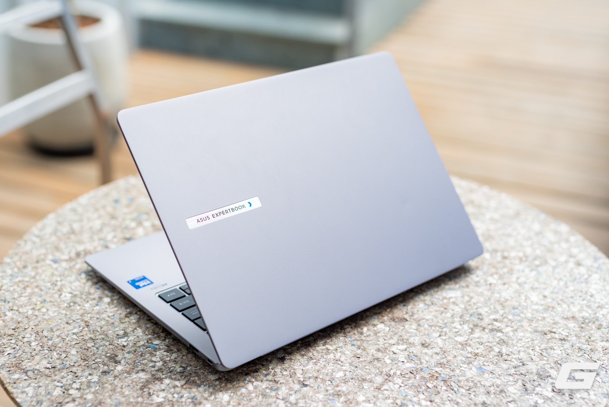 Trải nghiệm ASUS ExpertBook P5: Đẹp bền chuẩn doanh nghiệp, thêm nhiều tính năng AI thông minh phục vụ công việc, giá chưa đến 30 triệu- Ảnh 1.