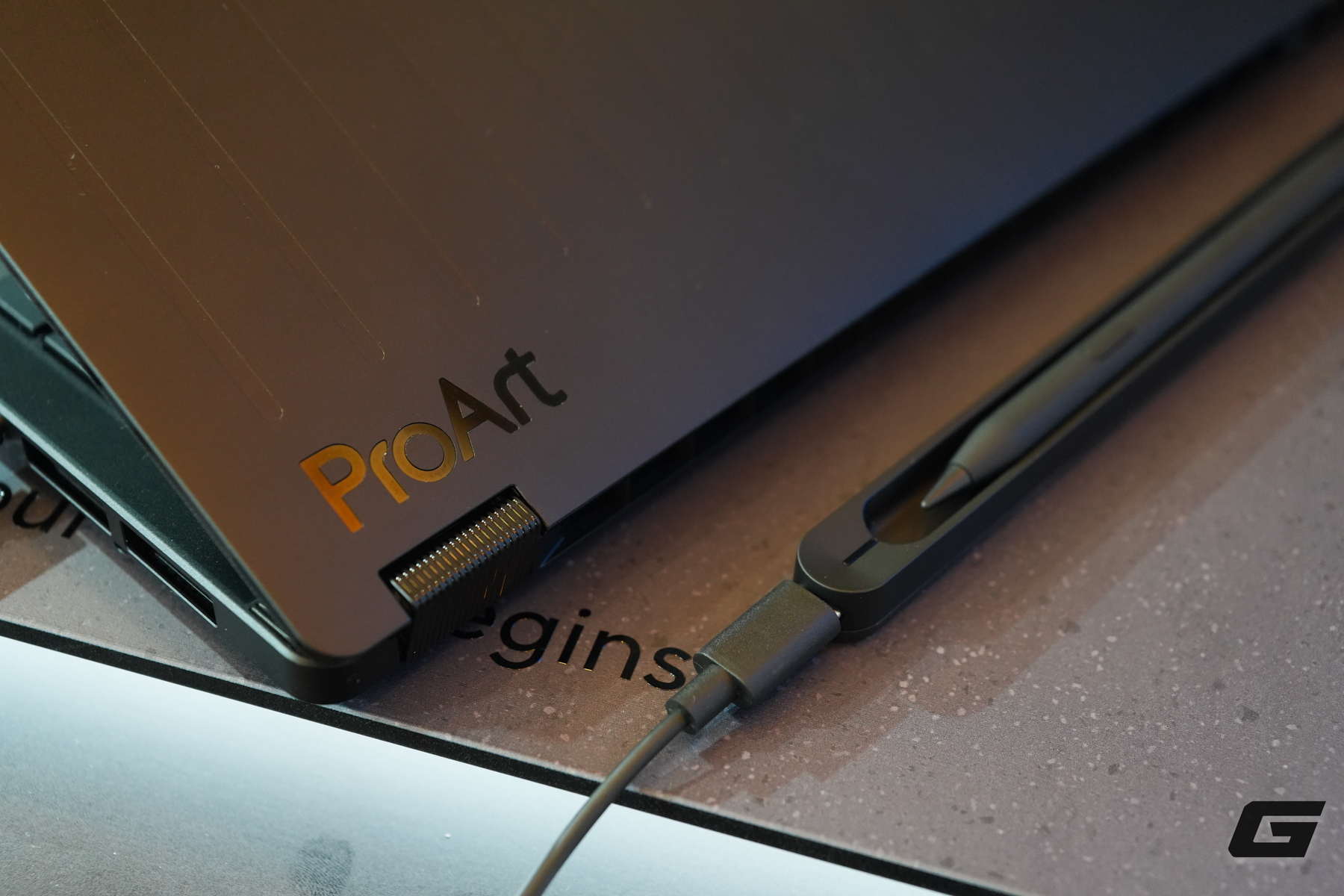 ASUS ra mắt loạt ProArt mới tại CES 2026: Tablet PZ14 chạy Snapdragon X2 Elite và ProArt GoPro Edition dùng AMD Strix Halo- Ảnh 13.