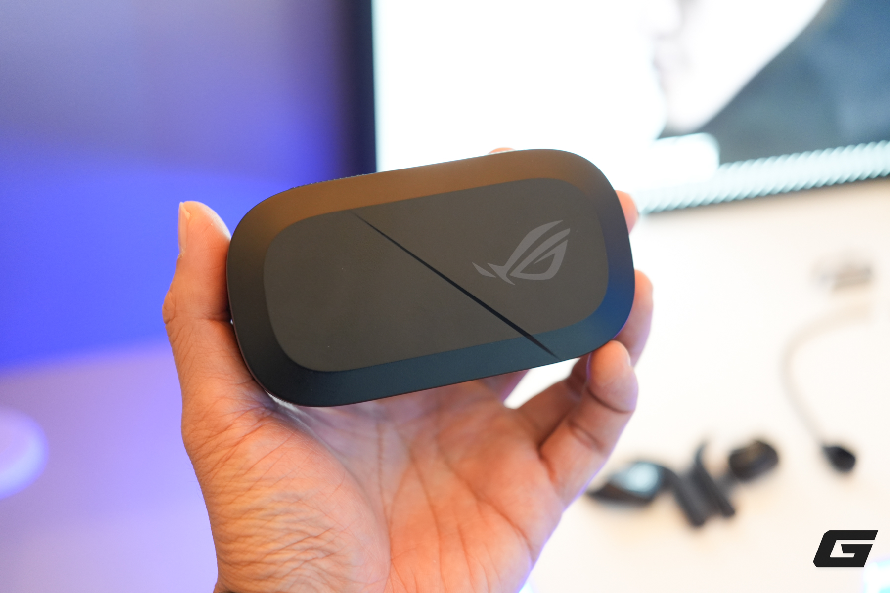 Trên tay bộ đôi tai nghe gaming ASUS ROG mới tại CES 2026: Từ open-ear không dây đến tai nghe từ phẳng cao cấp- Ảnh 4.