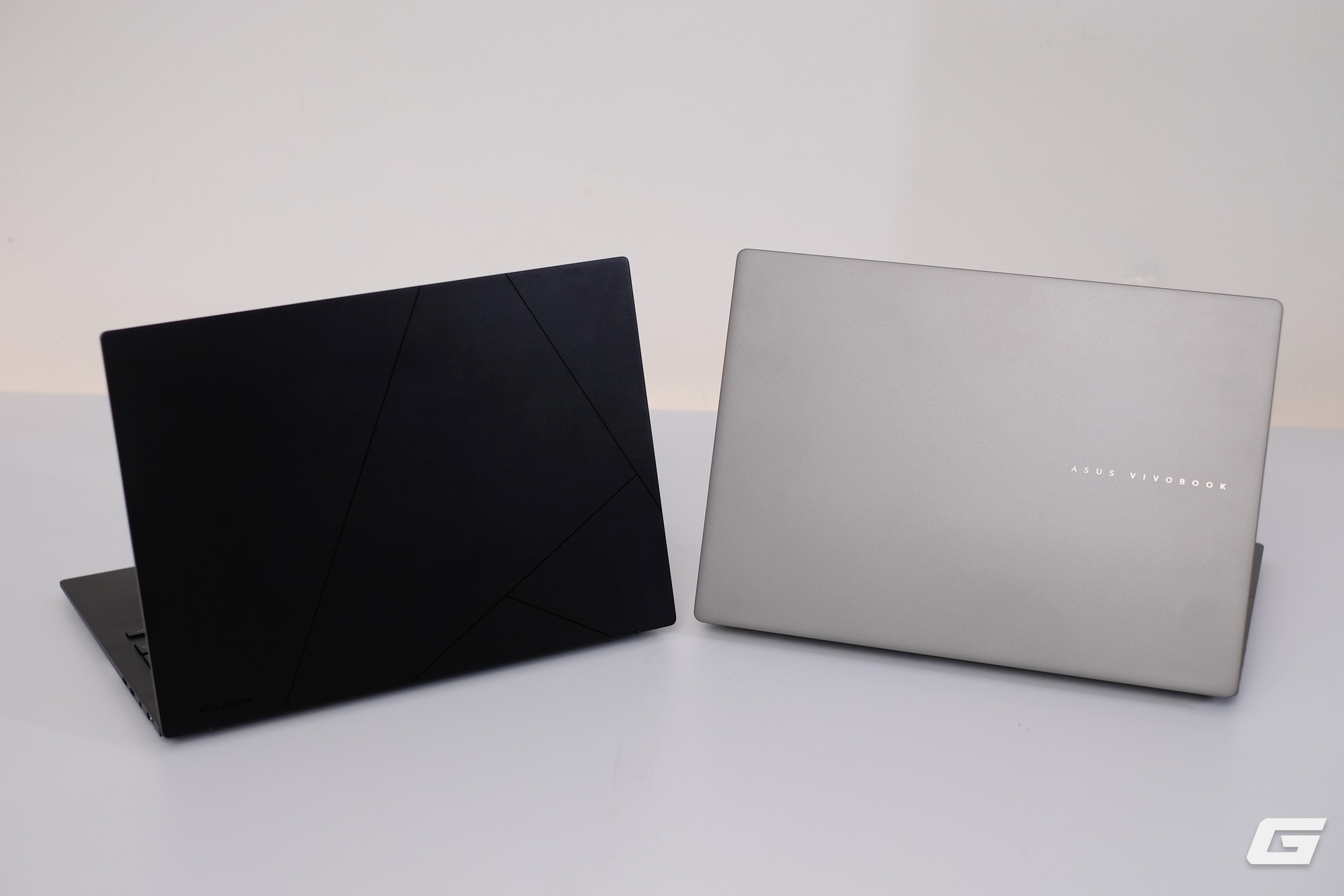 Trên tay ASUS Zenbook 14 (UM3406GA): Laptop Ryzen AI 400 series đầu tiên tại Việt Nam với thế mạnh về thời lượng pin- Ảnh 2.