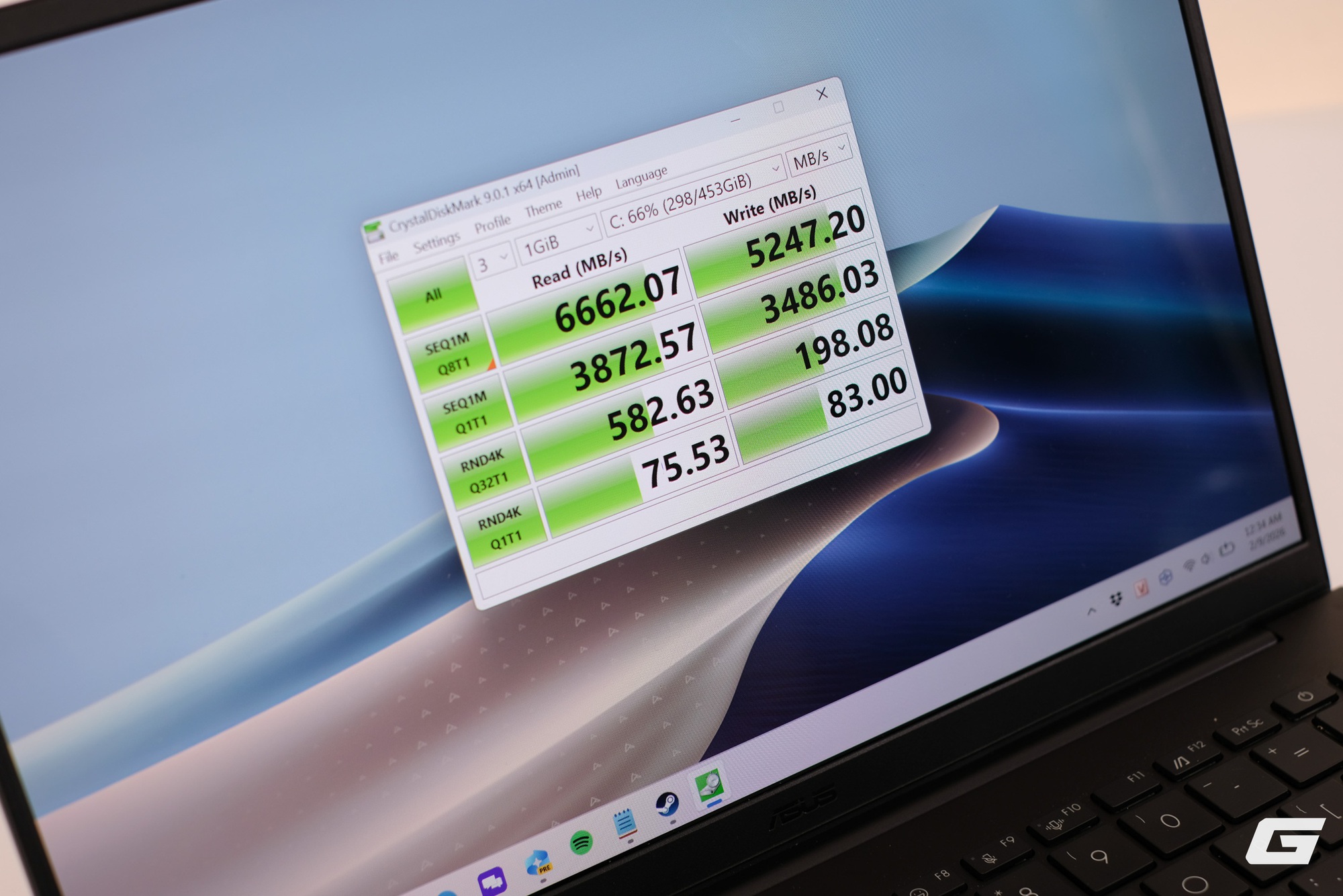 Trên tay ASUS Zenbook 14 (UM3406GA): Laptop Ryzen AI 400 series đầu tiên tại Việt Nam với thế mạnh về thời lượng pin- Ảnh 11.